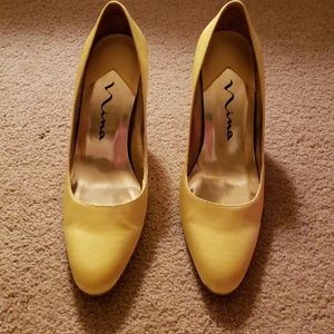 Nina Yellow Satin Pumps Size 6.5
